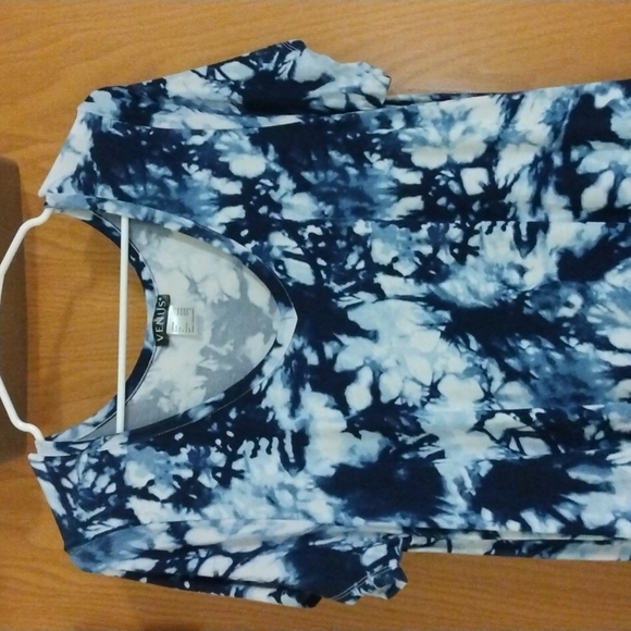 Venus knotted tie dye dress - Picture 2 of 3